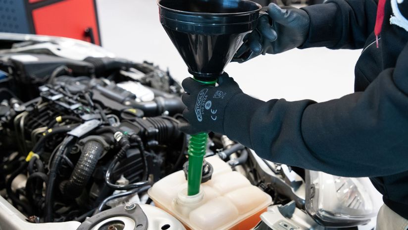 Un produit dangereux dans un atelier automobile